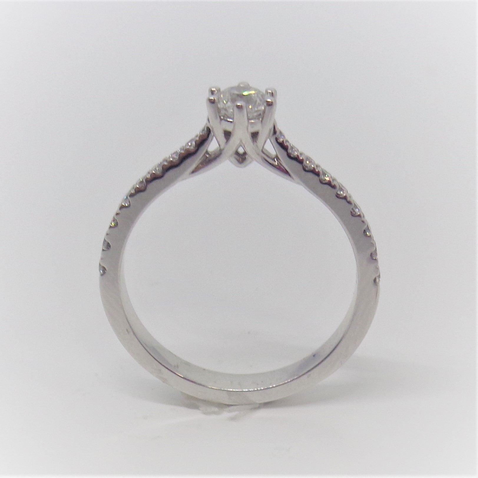 18ct White Gold Argyle White Diamond Solitaire Ring